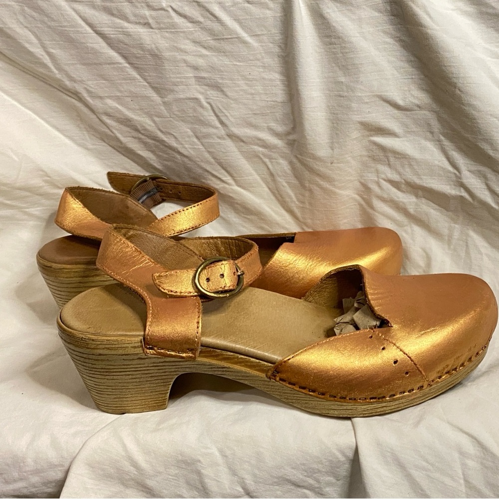 Dansko clogs rose gold 39 hand painted